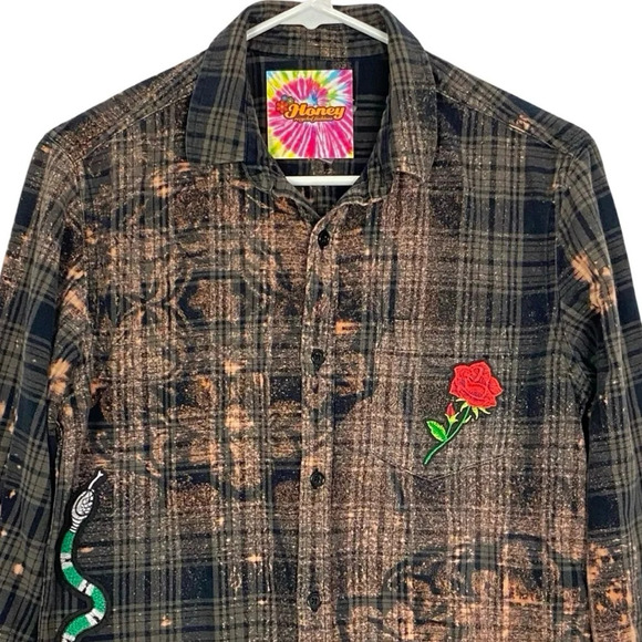 Handmade Boho Flannel Shirt Floral Stencil Bleached Plaid Womens XS Small Snake - Picture 3 of 9